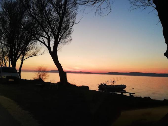 Boathouse Balatonlelle With Sauna Exterior photo